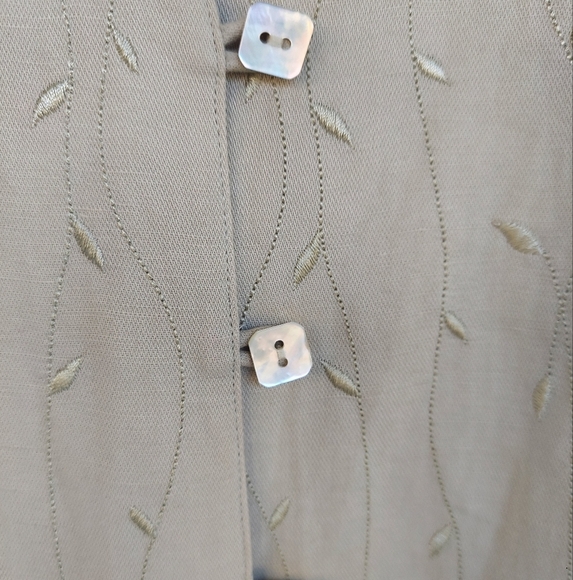 Susan Bristol Linen Blend Embroidered Vest - Picture 3 of 7